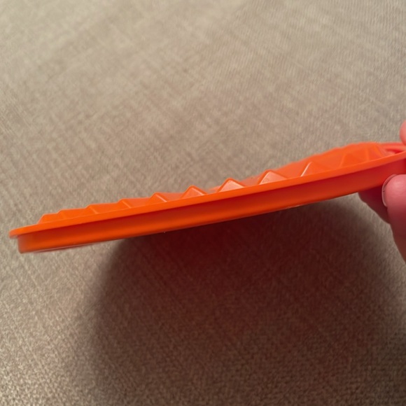 Vintage Tupperware Orange Servalier Lid in Good Condition Square 6 1/2” x 6 1/2” - Picture 6 of 8